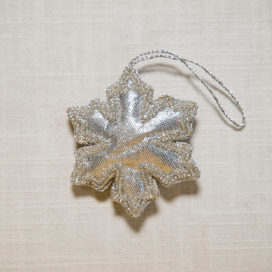 हाथ से बुना हुआ मस्टर्ड इरी सिल्क स्टोल | धारीदार