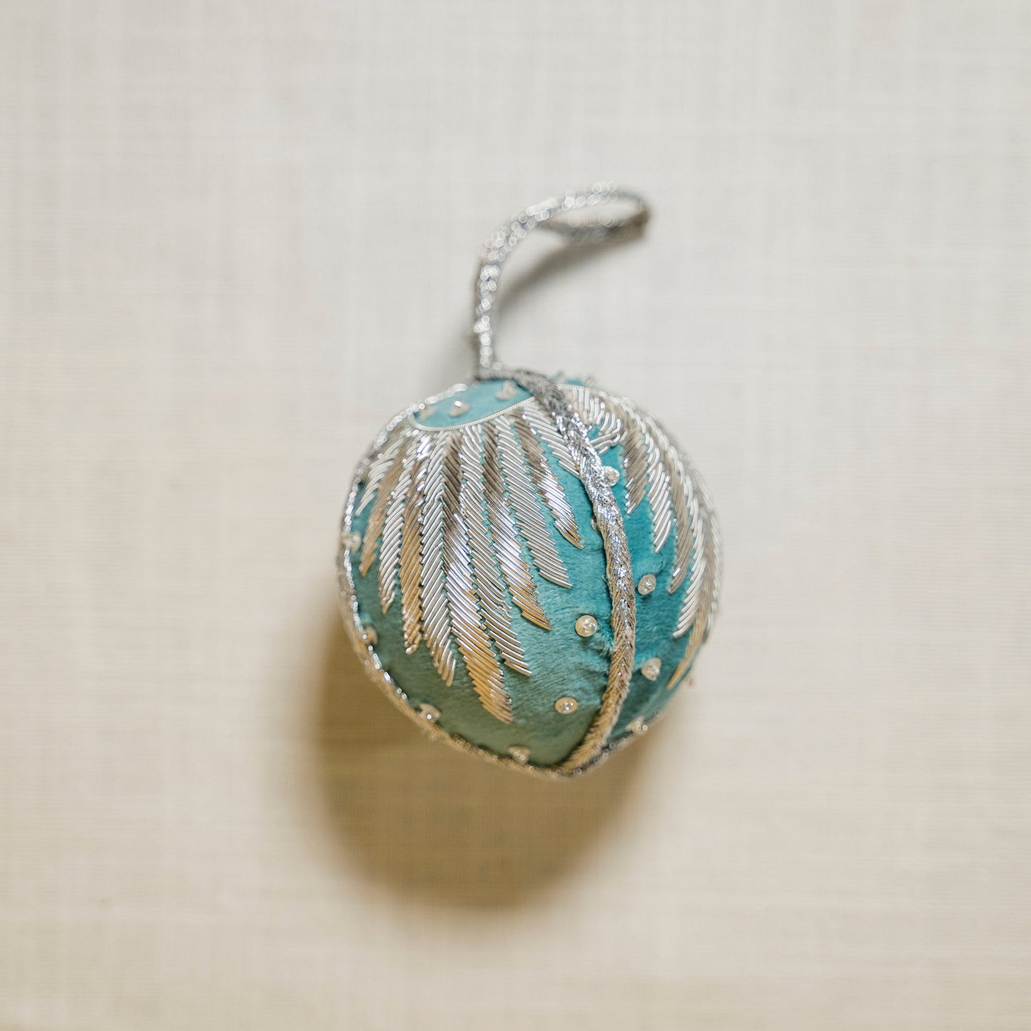 हाथ से बुना हुआ मस्टर्ड इरी सिल्क स्टोल | धारीदार