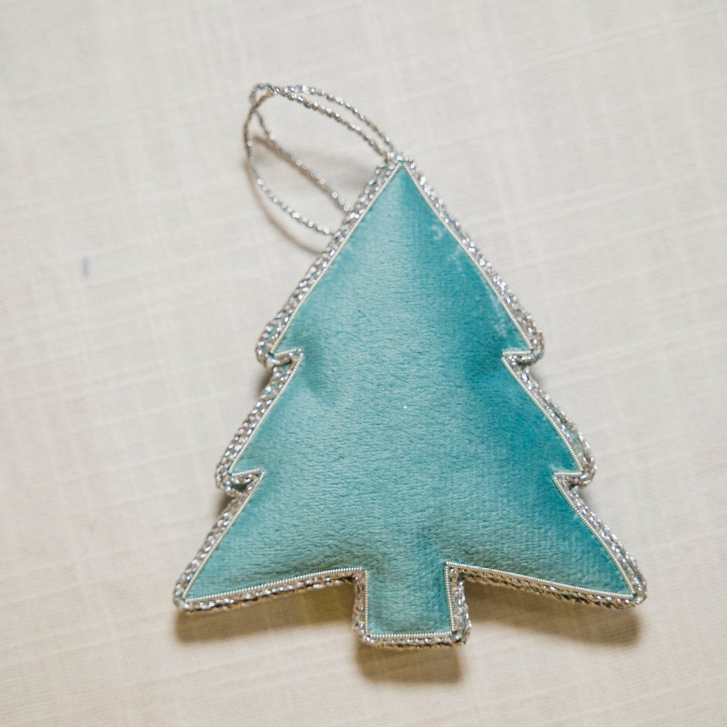 हाथ से बुना हुआ मस्टर्ड इरी सिल्क स्टोल | धारीदार