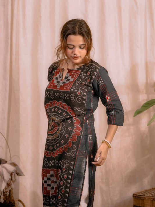 Rêve de minuit | Tisser à la main Sambalpuri Classique Ikat Kurta