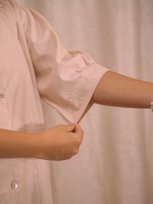 Rose éclatante florale | Haut en coton Kora brodé à la main