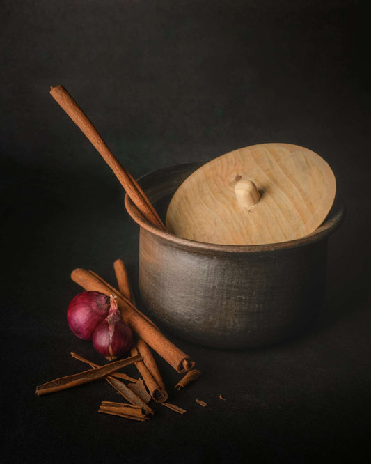 Longpi Black Pottery Stoneware Cooking Pot with wooden Lid- 6L