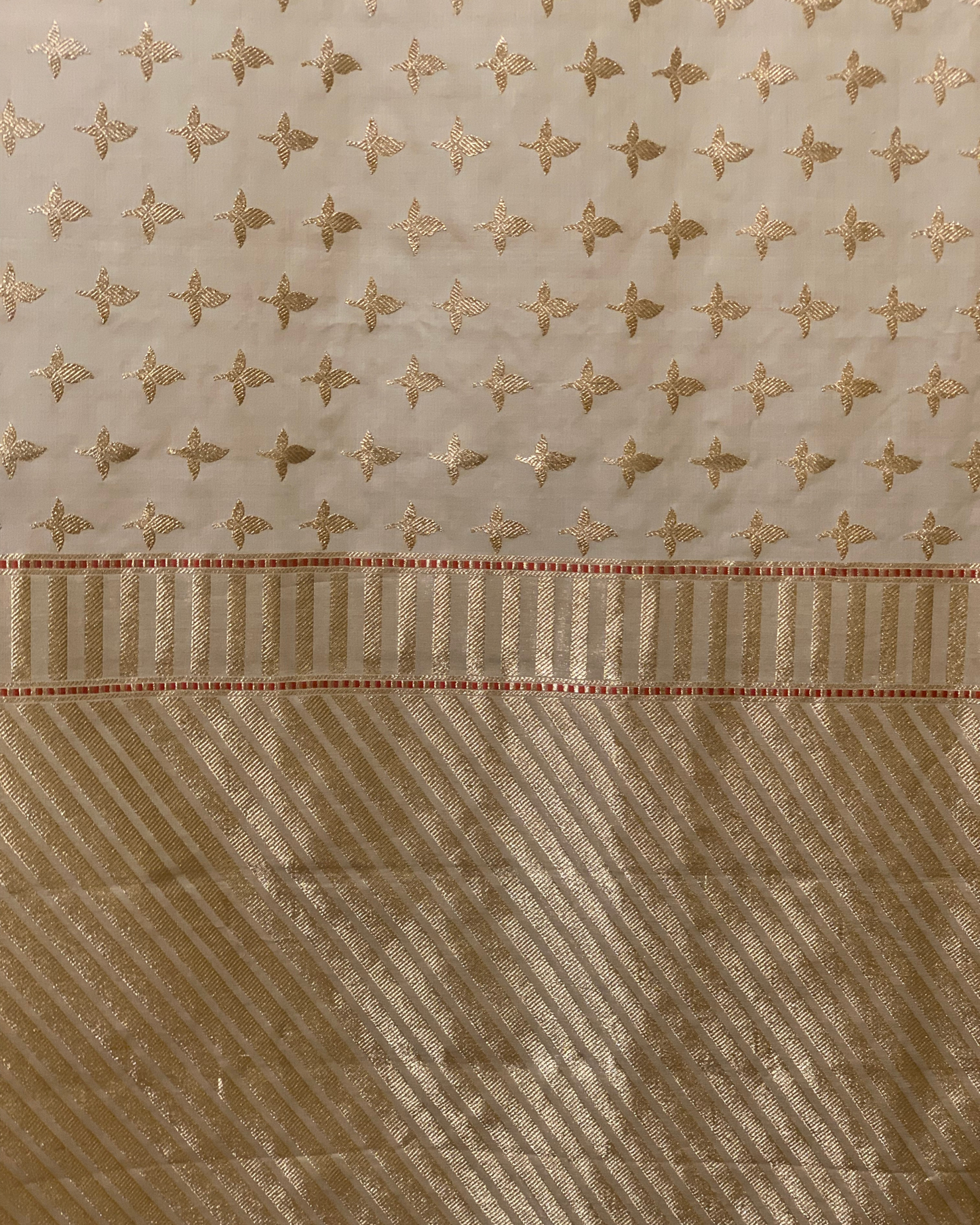 C Assam Handloom Silk Saree (Fabriqué sur commande)