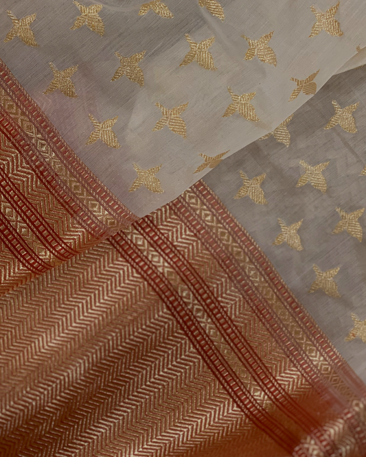 C Assam Handloom Silk Saree (Fabriqué sur commande)