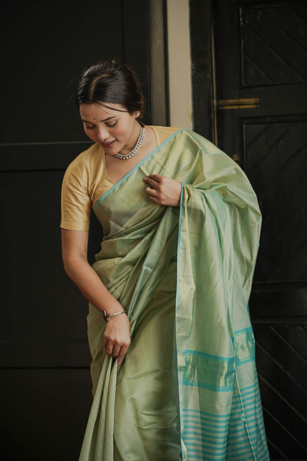 Green-Gold Maheshwari Cotton-Silk Saree