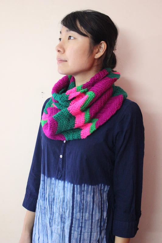 Hand Knitted Woollen Cowl- Zig Zag