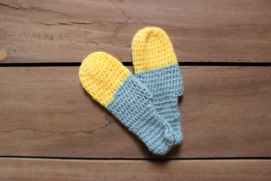 Hand Knitted Woollen Kids Shoes- Colour Blocked