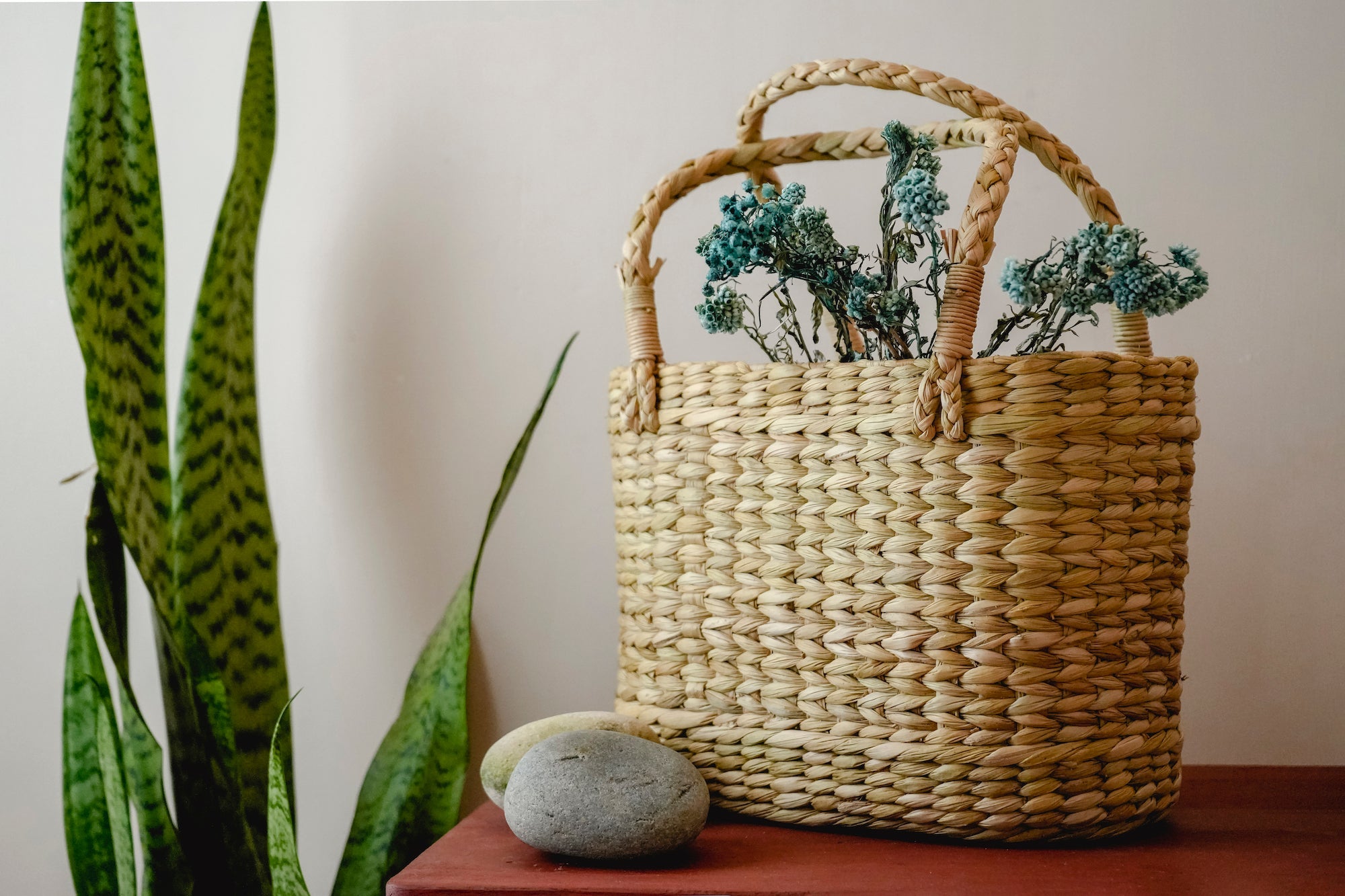 Aesthetics - Kauna Grass Bag is everything that's sustainable, durable and  stylish. Beautiful Kauna grass bag hand-woven by the skilled artisans of  Manipur using indigenous, locally sourced Kauna reeds and traditional  weaving