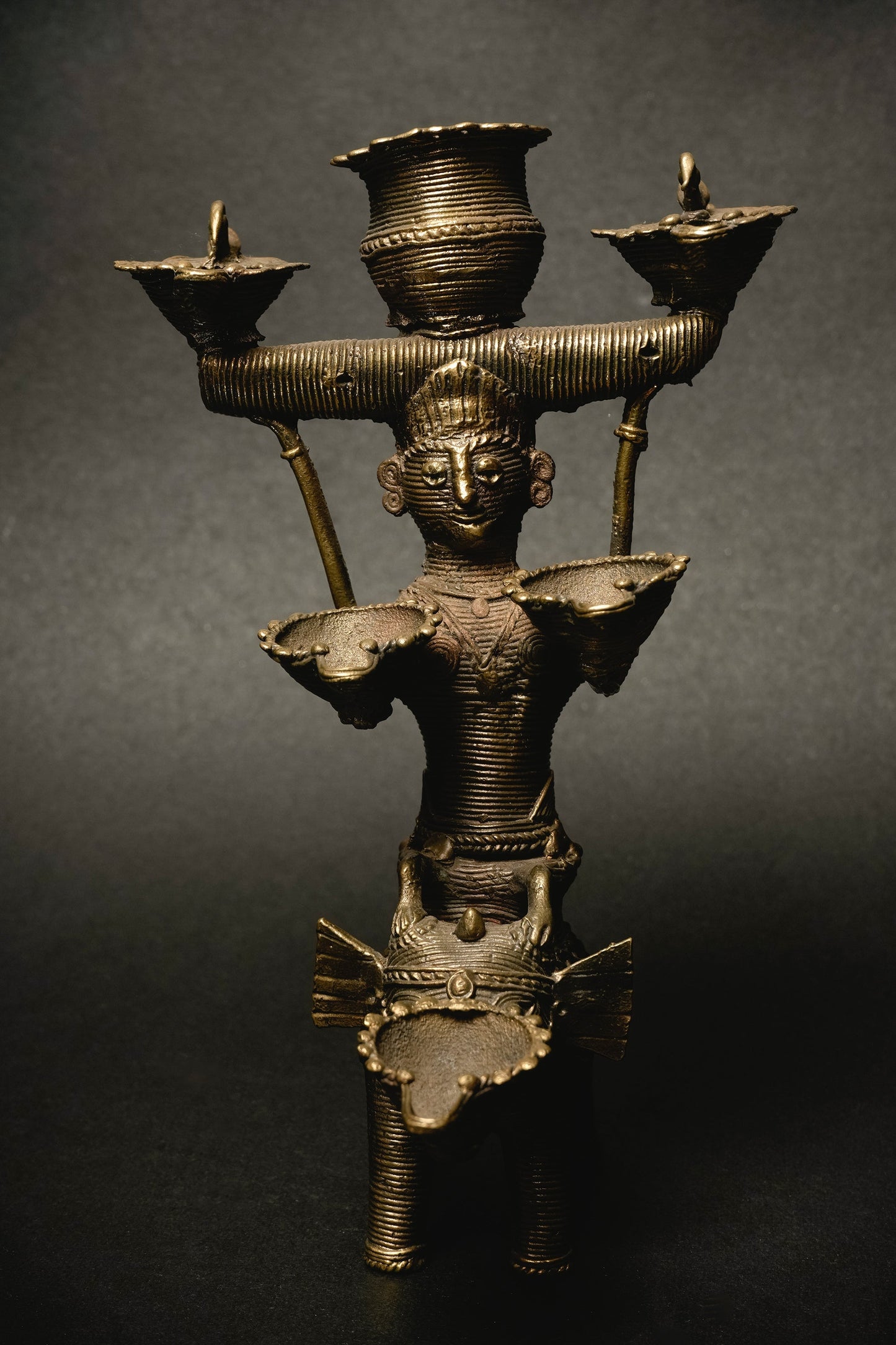 Dokra Craft Antique - La lampe à huile décorative