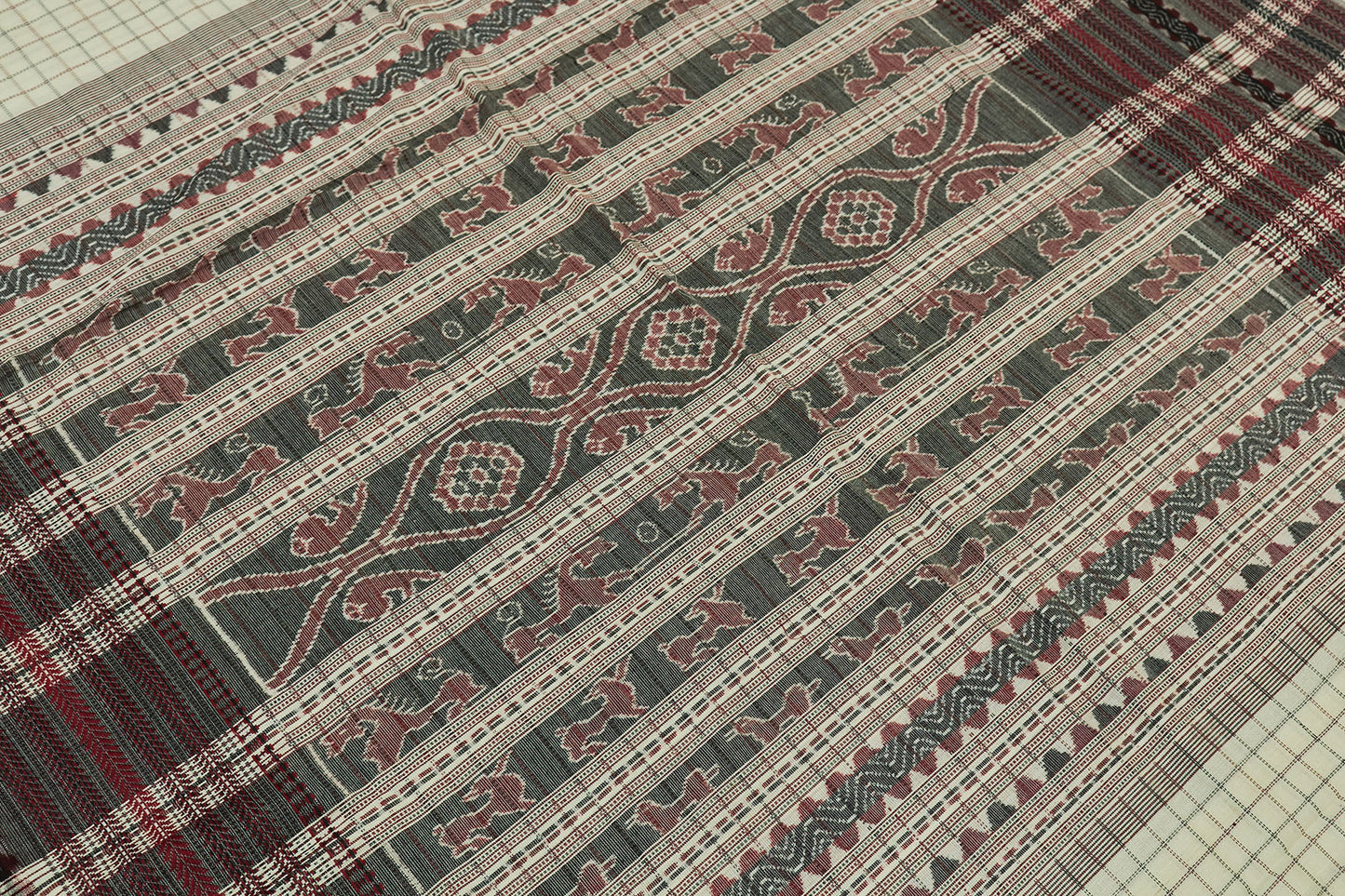 Master Weave Nadi Kanda Revival Ikat Cotton Sari (Fabriqué sur commande)