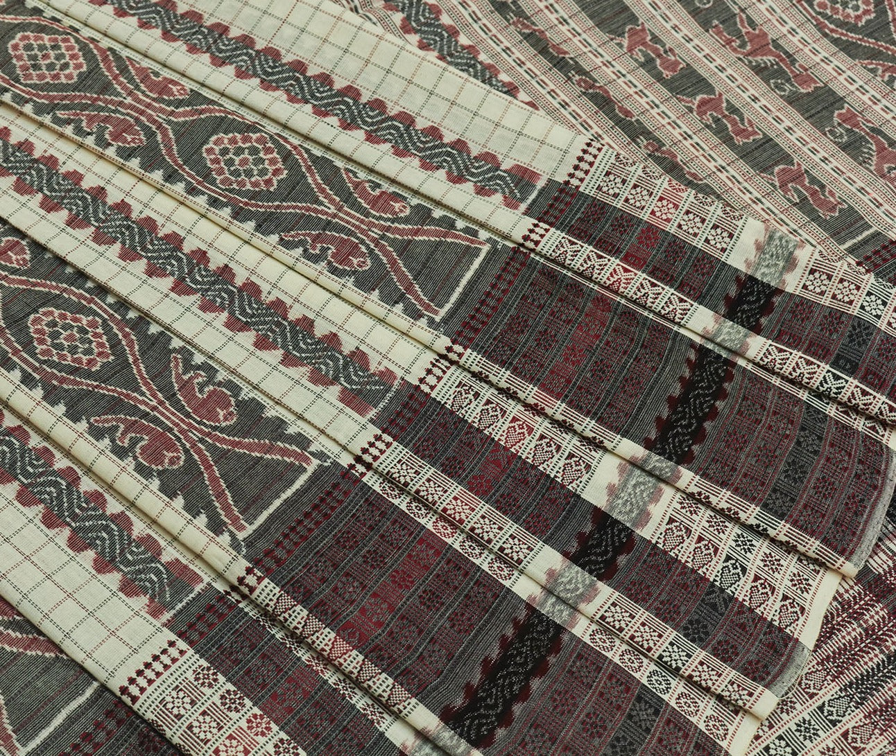 Master Weave Nadi Kanda Revival Ikat Cotton Sari (Fabriqué sur commande)