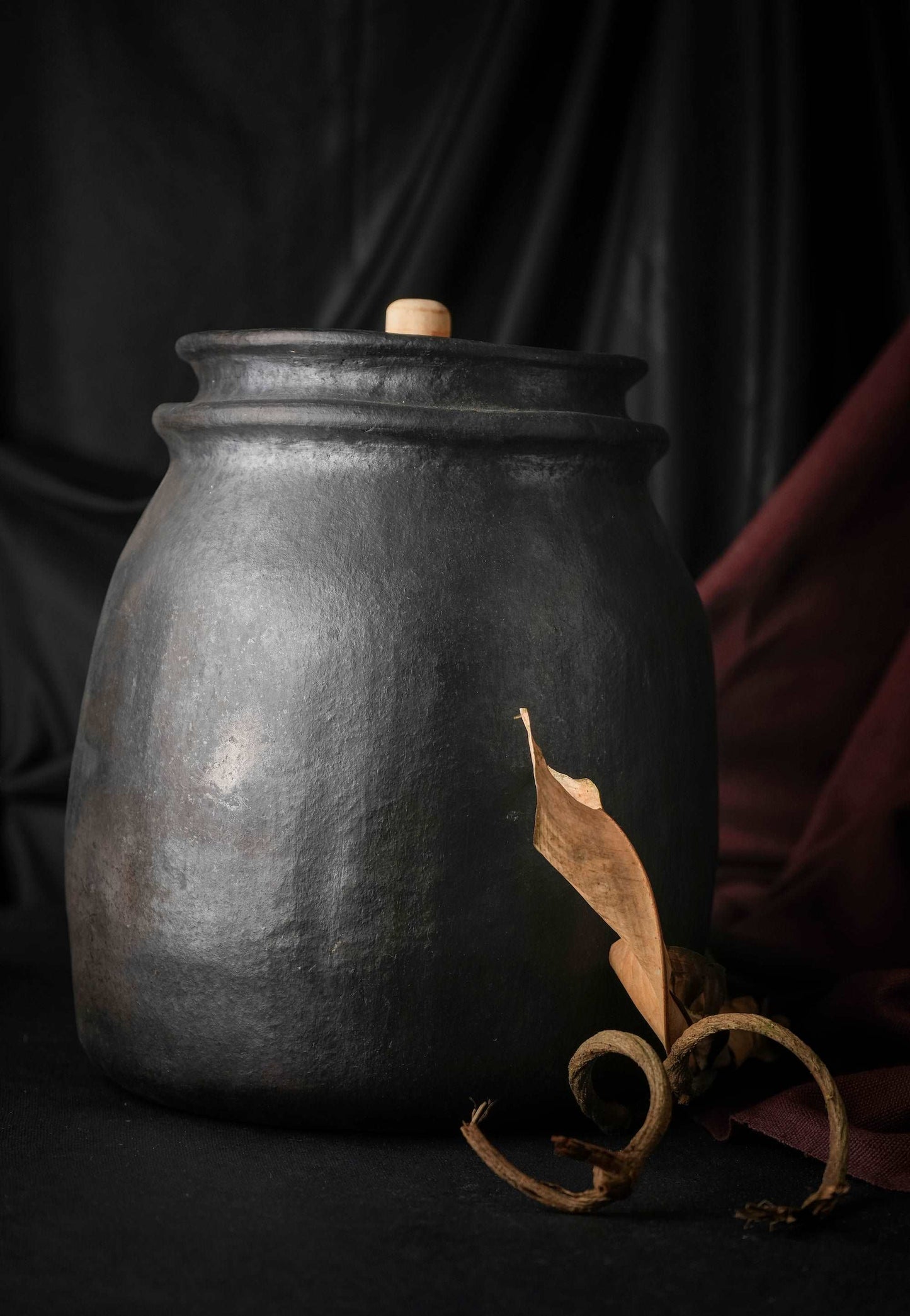 Pot de cornichons en grès de poterie noire Longpi - 10,5 L