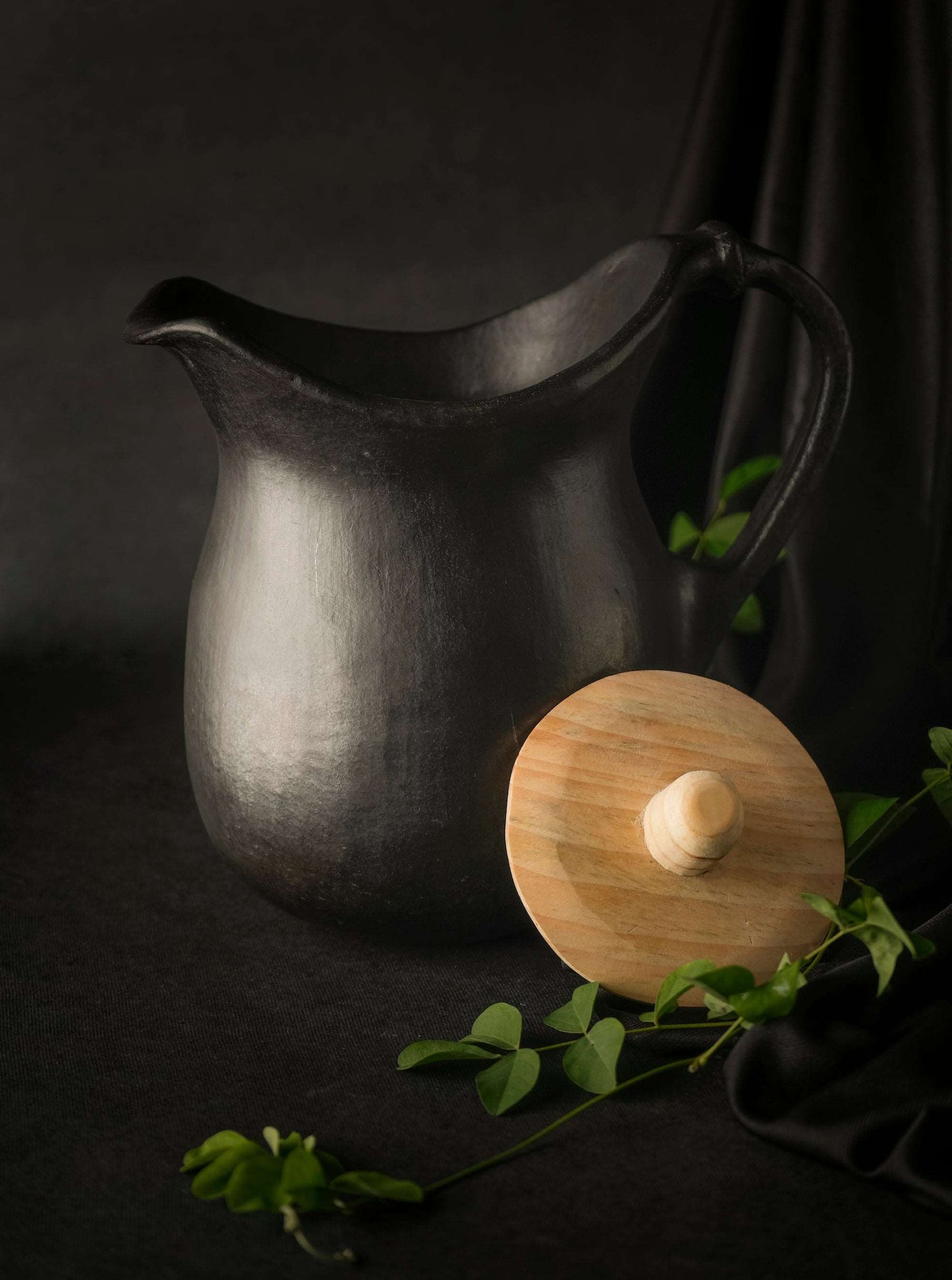 Longpi Black Pottery Stoneware Pitcher with a Wooden Lid