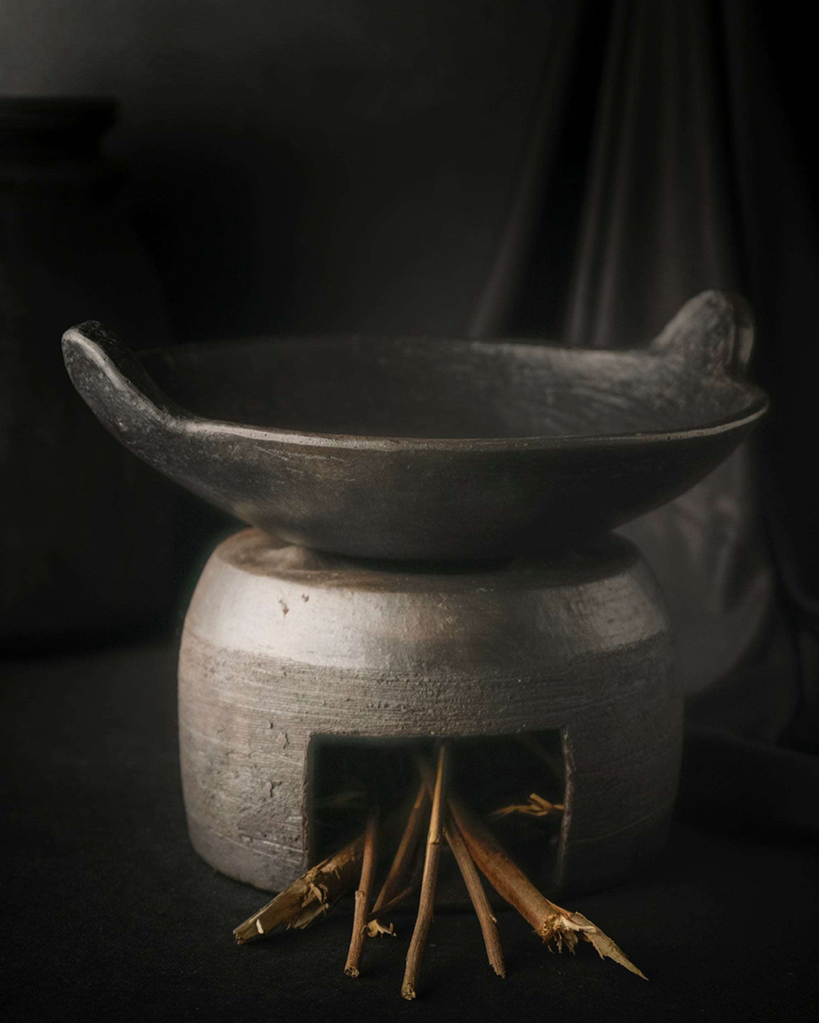 Longpi Black Pottery Stoneware Round Kadhai