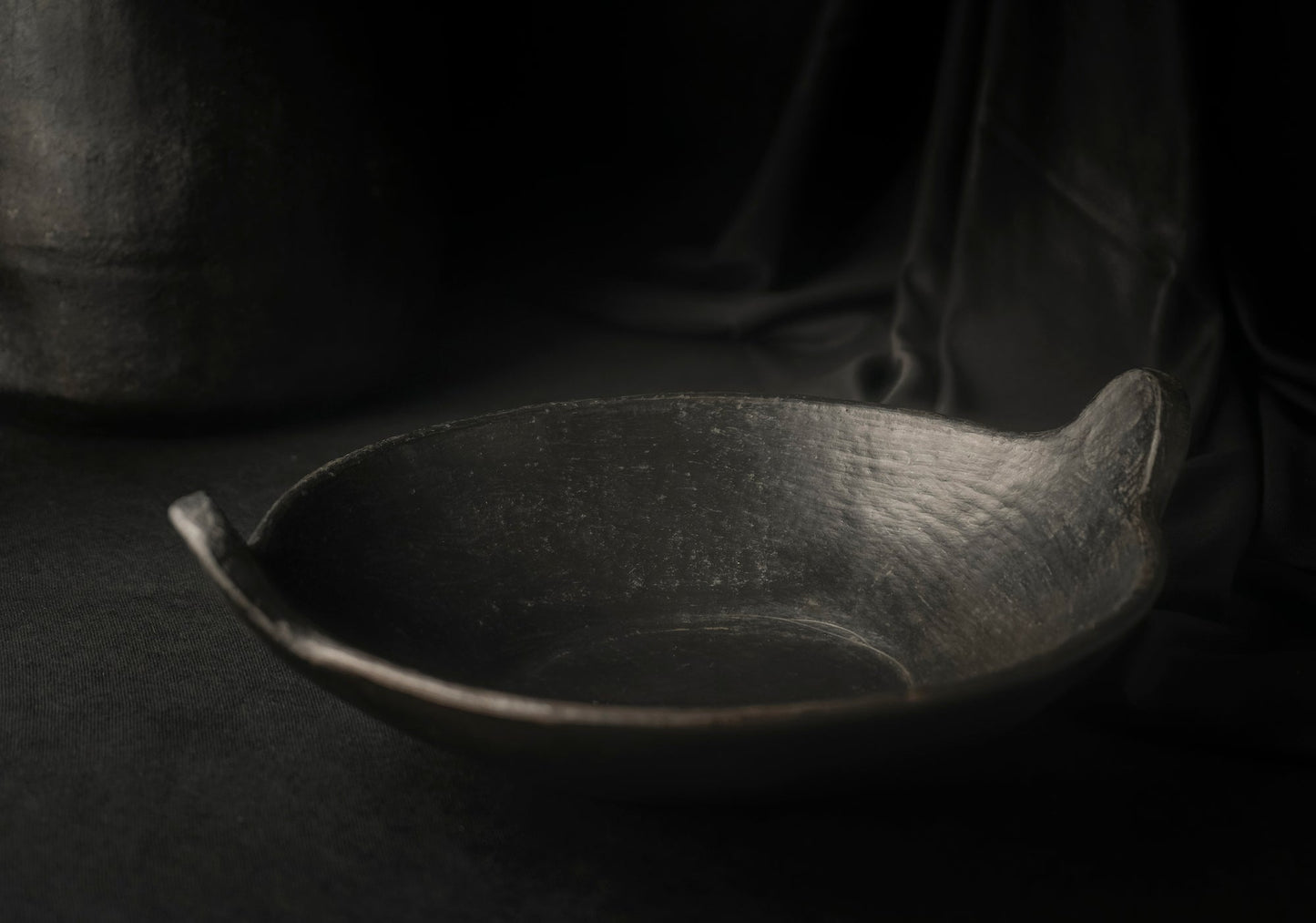 Longpi Black Pottery Stoneware Round Kadhai
